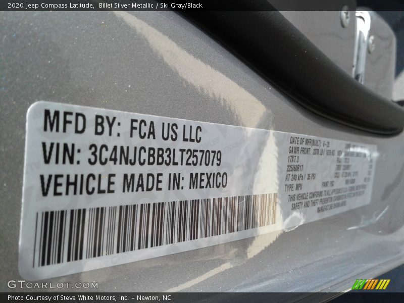 Billet Silver Metallic / Ski Gray/Black 2020 Jeep Compass Latitude