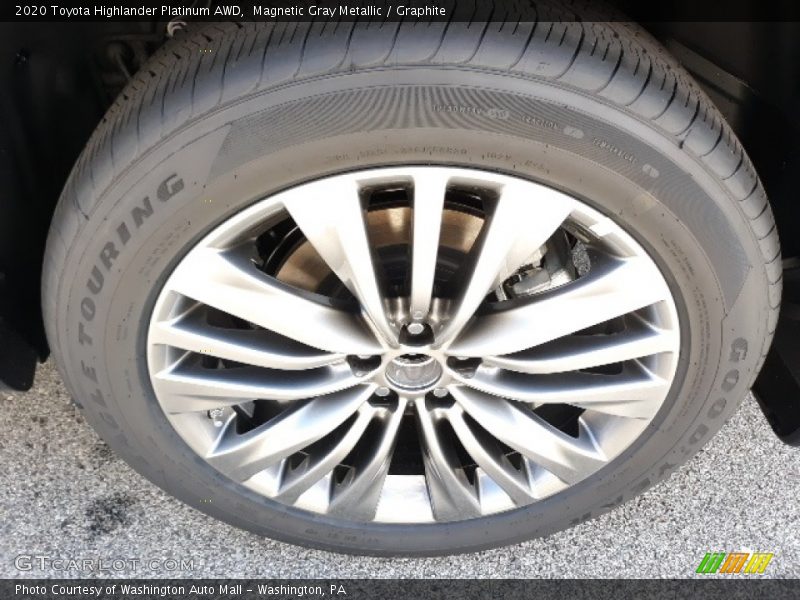Magnetic Gray Metallic / Graphite 2020 Toyota Highlander Platinum AWD