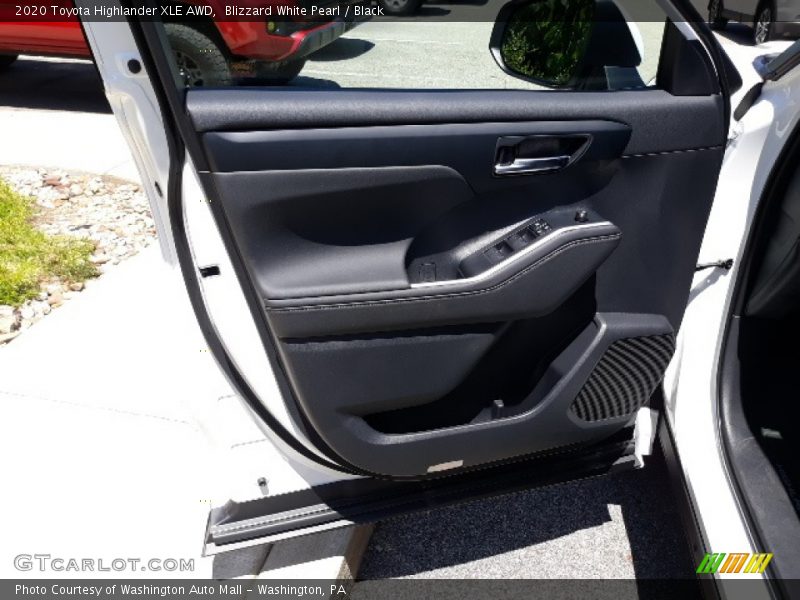 Blizzard White Pearl / Black 2020 Toyota Highlander XLE AWD