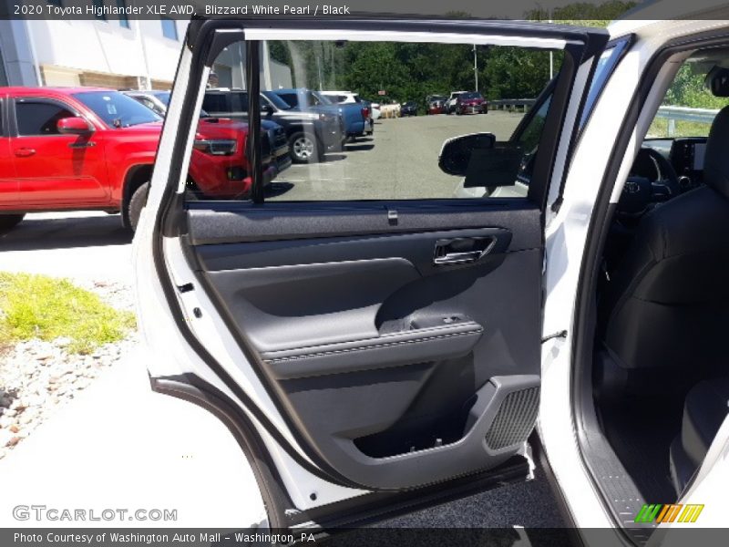 Blizzard White Pearl / Black 2020 Toyota Highlander XLE AWD