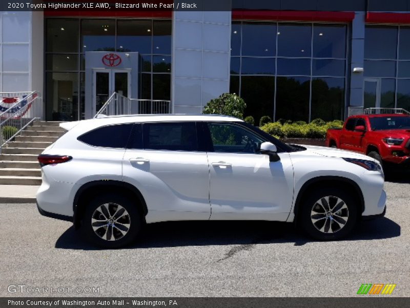Blizzard White Pearl / Black 2020 Toyota Highlander XLE AWD