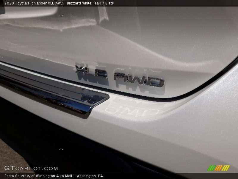 Blizzard White Pearl / Black 2020 Toyota Highlander XLE AWD