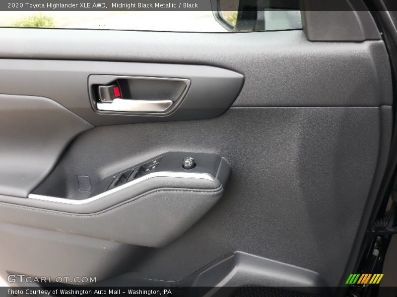 Midnight Black Metallic / Black 2020 Toyota Highlander XLE AWD