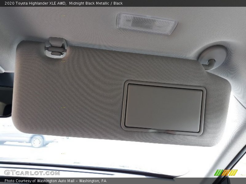 Midnight Black Metallic / Black 2020 Toyota Highlander XLE AWD