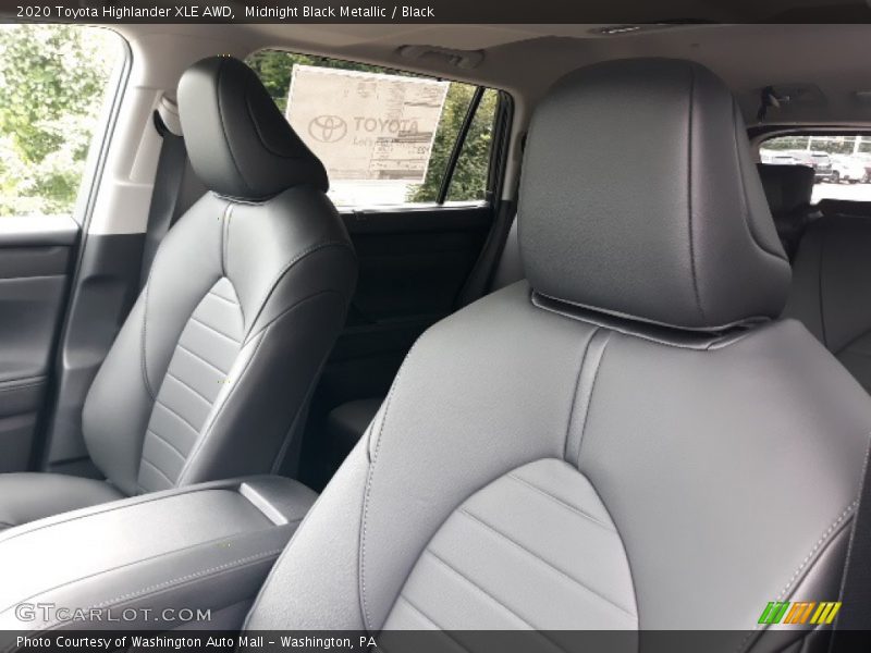 Midnight Black Metallic / Black 2020 Toyota Highlander XLE AWD