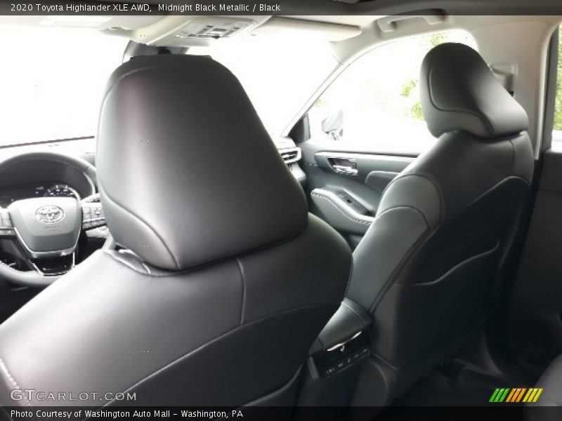 Midnight Black Metallic / Black 2020 Toyota Highlander XLE AWD
