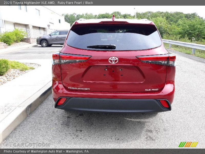 Ruby Flare Pearl / Black 2020 Toyota Highlander XLE AWD