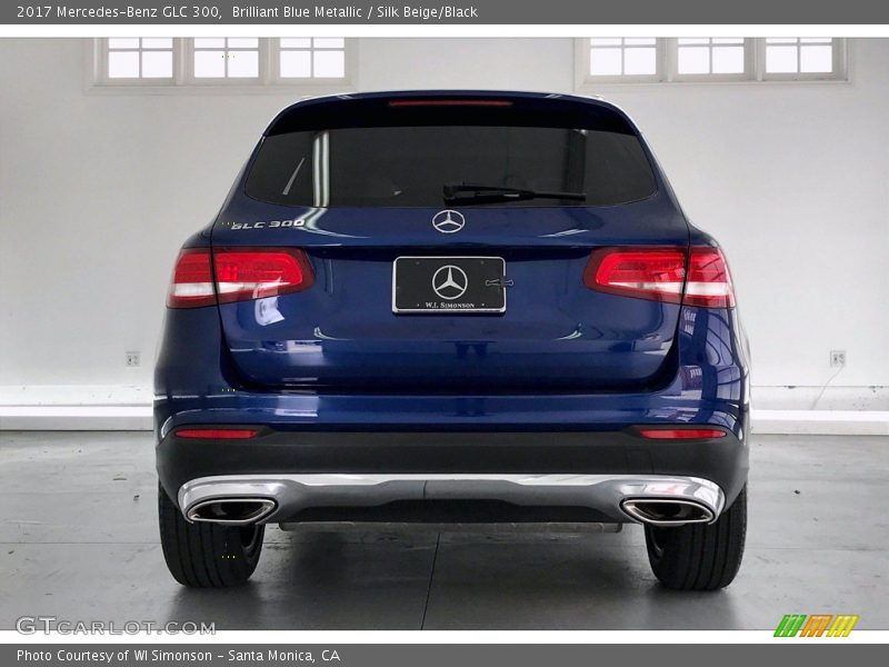 Brilliant Blue Metallic / Silk Beige/Black 2017 Mercedes-Benz GLC 300