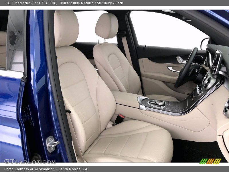 Brilliant Blue Metallic / Silk Beige/Black 2017 Mercedes-Benz GLC 300