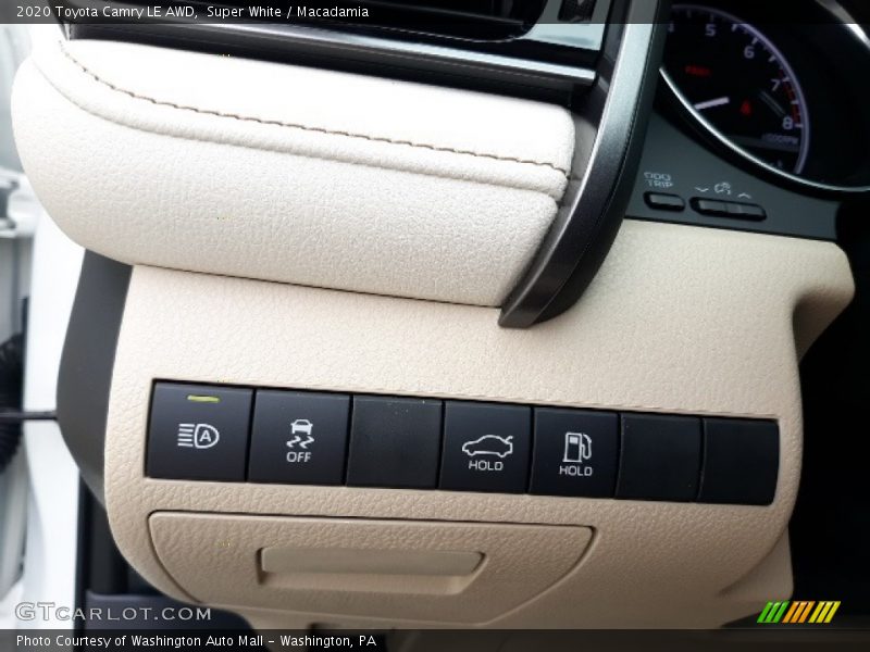Super White / Macadamia 2020 Toyota Camry LE AWD