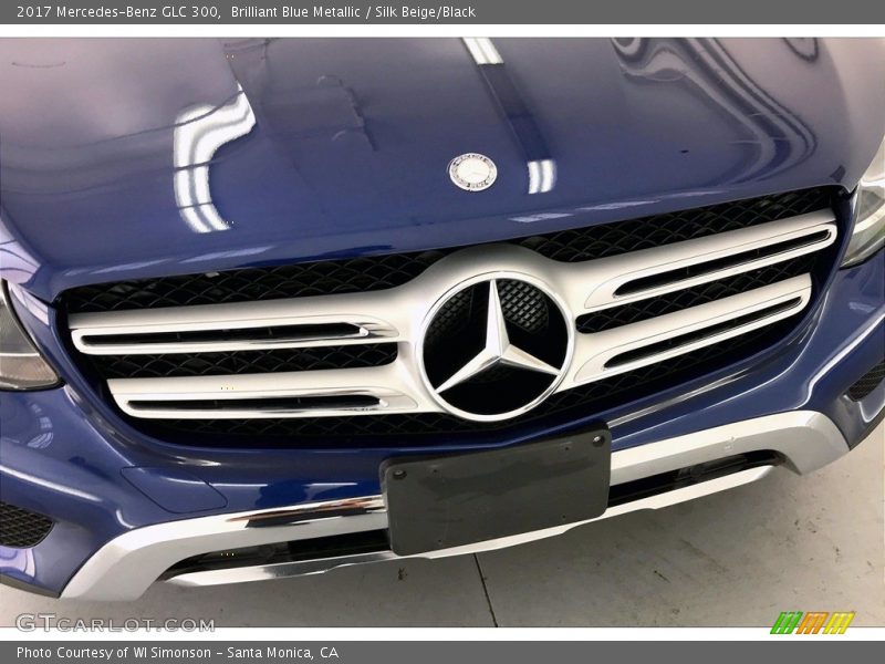 Brilliant Blue Metallic / Silk Beige/Black 2017 Mercedes-Benz GLC 300