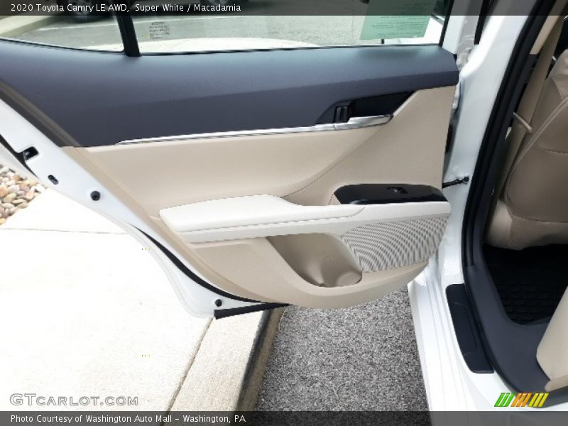Super White / Macadamia 2020 Toyota Camry LE AWD
