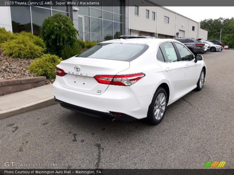 Super White / Macadamia 2020 Toyota Camry LE AWD