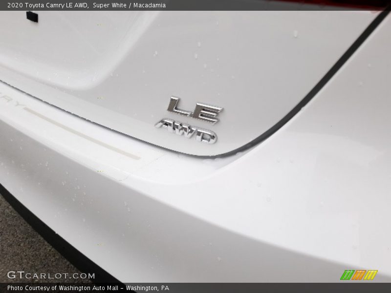 Super White / Macadamia 2020 Toyota Camry LE AWD