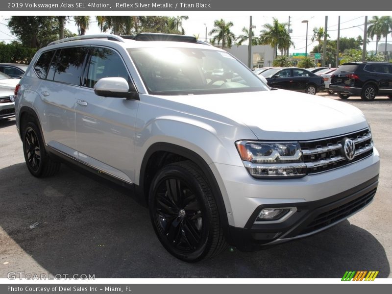 Reflex Silver Metallic / Titan Black 2019 Volkswagen Atlas SEL 4Motion