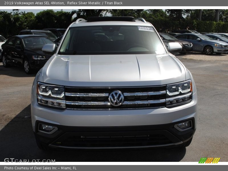 Reflex Silver Metallic / Titan Black 2019 Volkswagen Atlas SEL 4Motion
