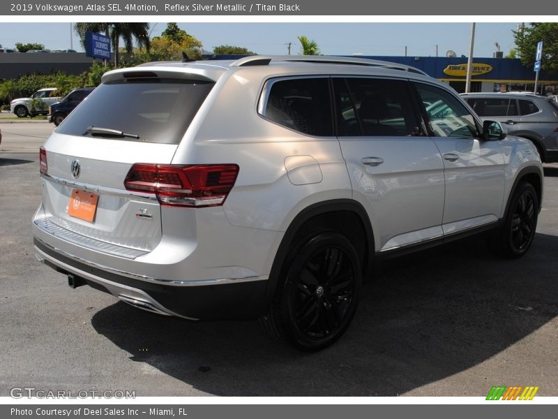 Reflex Silver Metallic / Titan Black 2019 Volkswagen Atlas SEL 4Motion