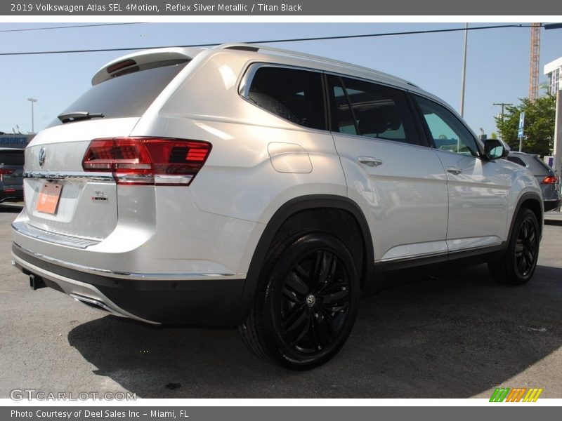 Reflex Silver Metallic / Titan Black 2019 Volkswagen Atlas SEL 4Motion