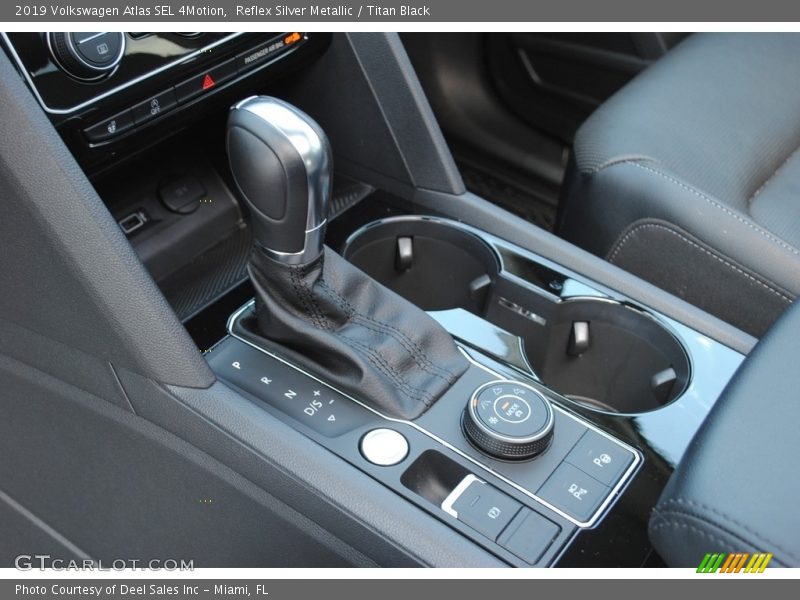 Reflex Silver Metallic / Titan Black 2019 Volkswagen Atlas SEL 4Motion