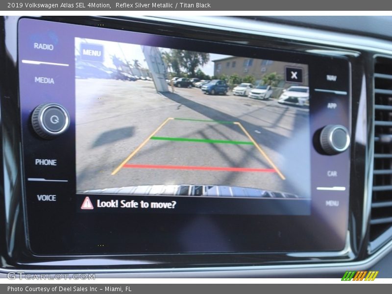 Reflex Silver Metallic / Titan Black 2019 Volkswagen Atlas SEL 4Motion