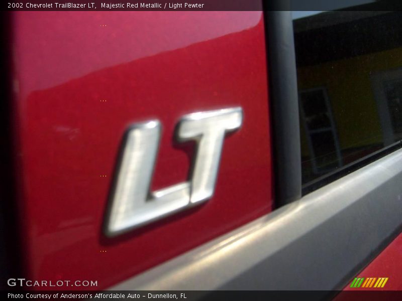 Majestic Red Metallic / Light Pewter 2002 Chevrolet TrailBlazer LT