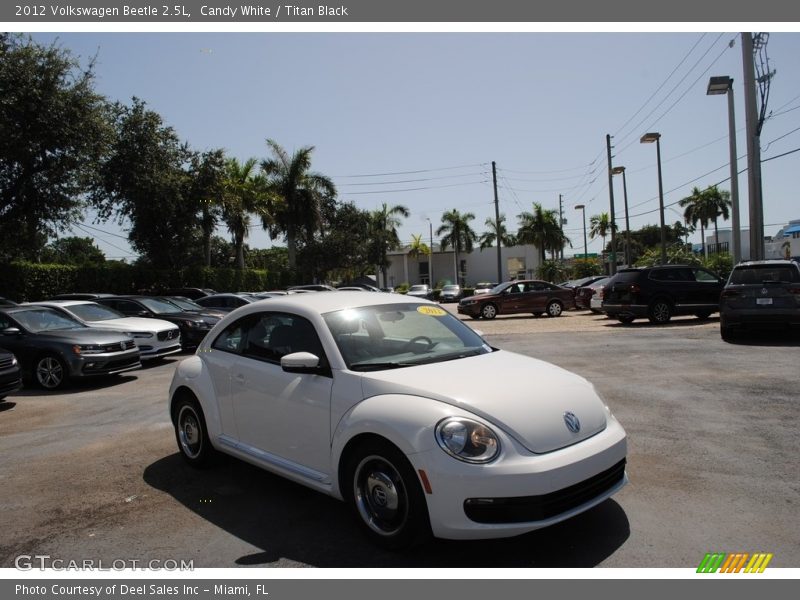 Candy White / Titan Black 2012 Volkswagen Beetle 2.5L
