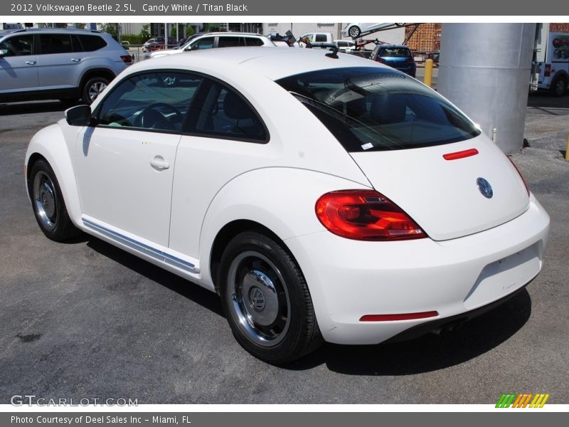 Candy White / Titan Black 2012 Volkswagen Beetle 2.5L