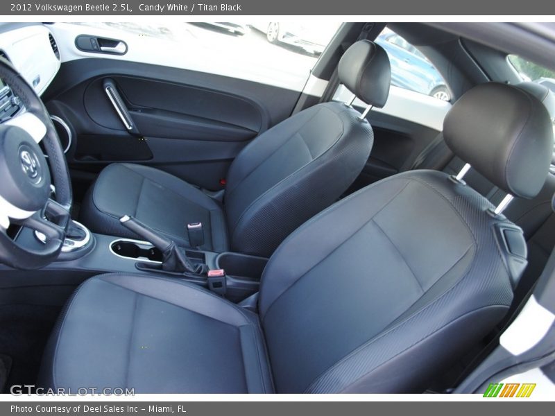 Candy White / Titan Black 2012 Volkswagen Beetle 2.5L