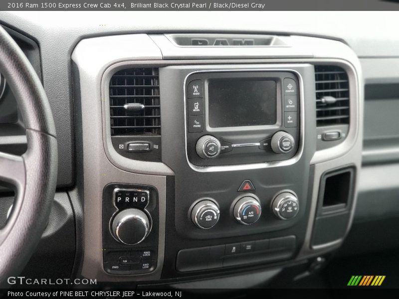 Controls of 2016 1500 Express Crew Cab 4x4