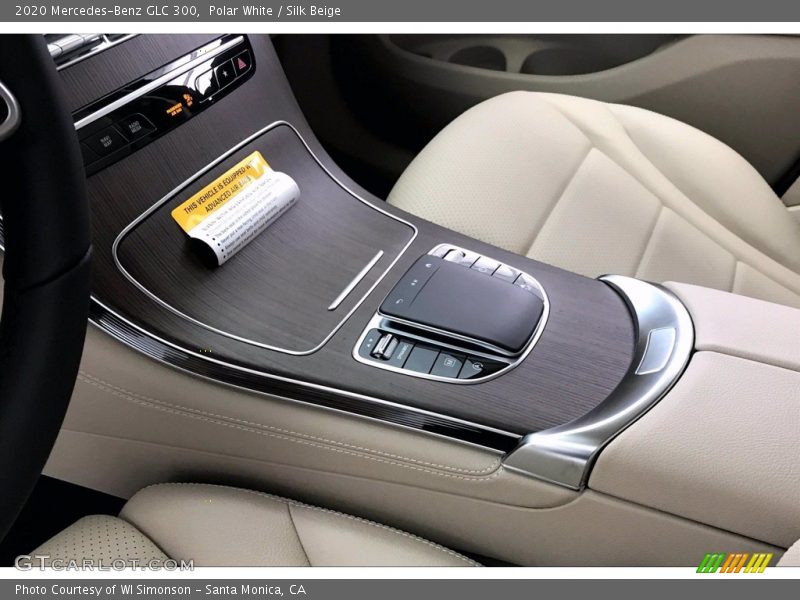 Polar White / Silk Beige 2020 Mercedes-Benz GLC 300
