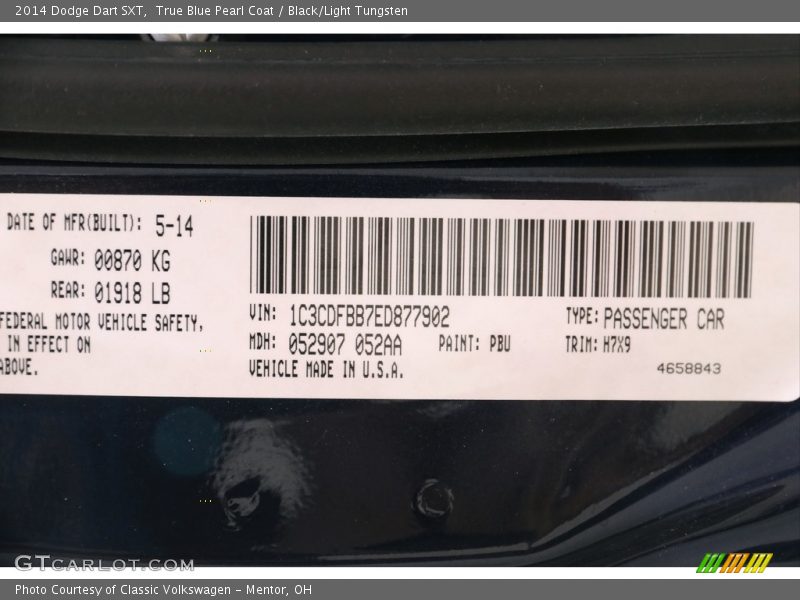 True Blue Pearl Coat / Black/Light Tungsten 2014 Dodge Dart SXT