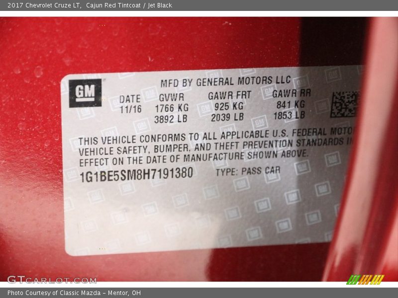 Cajun Red Tintcoat / Jet Black 2017 Chevrolet Cruze LT