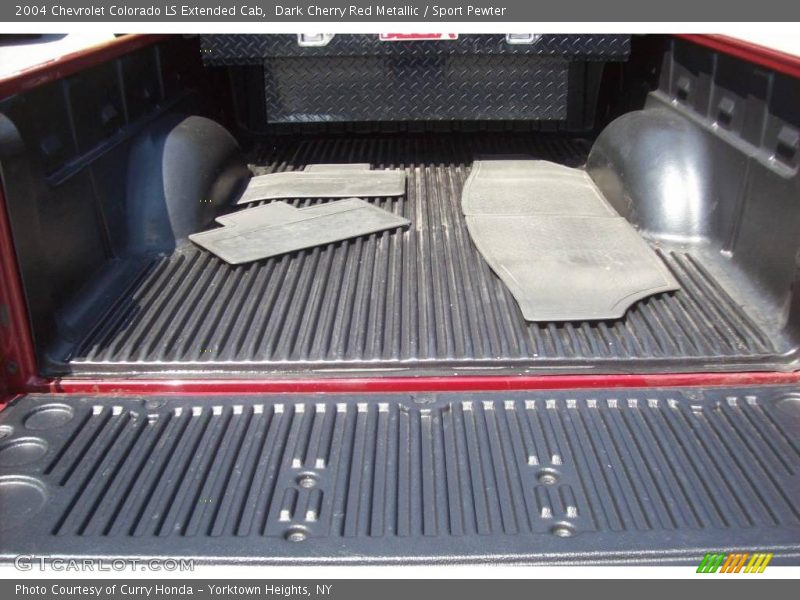 Dark Cherry Red Metallic / Sport Pewter 2004 Chevrolet Colorado LS Extended Cab