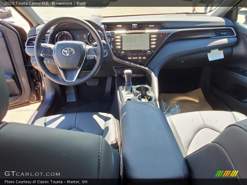 Brownstone / Black 2020 Toyota Camry XLE