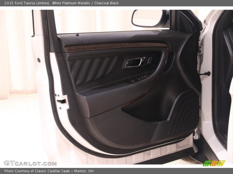 White Platinum Metallic / Charcoal Black 2015 Ford Taurus Limited