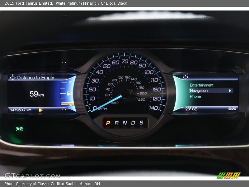 White Platinum Metallic / Charcoal Black 2015 Ford Taurus Limited