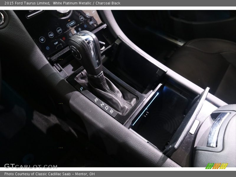 White Platinum Metallic / Charcoal Black 2015 Ford Taurus Limited