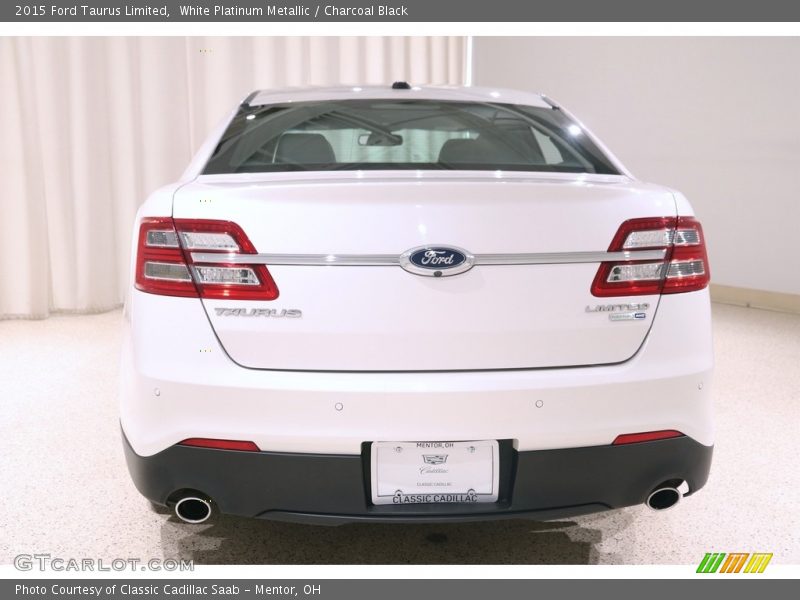 White Platinum Metallic / Charcoal Black 2015 Ford Taurus Limited