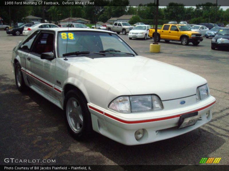 Oxford White / Red 1988 Ford Mustang GT Fastback