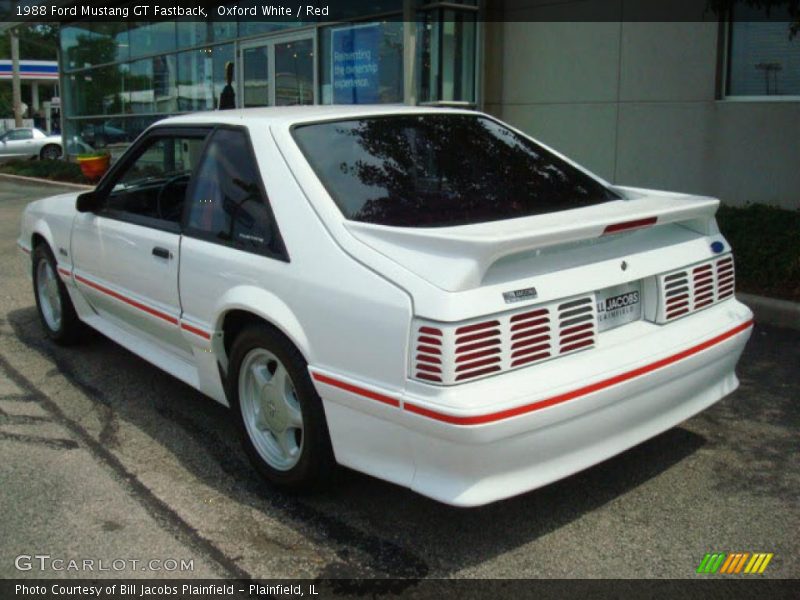 Oxford White / Red 1988 Ford Mustang GT Fastback