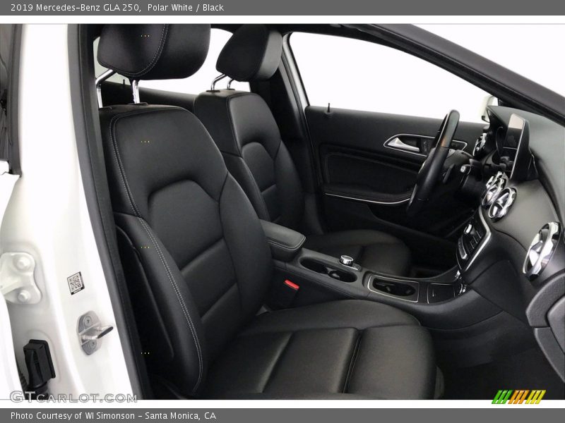 Polar White / Black 2019 Mercedes-Benz GLA 250