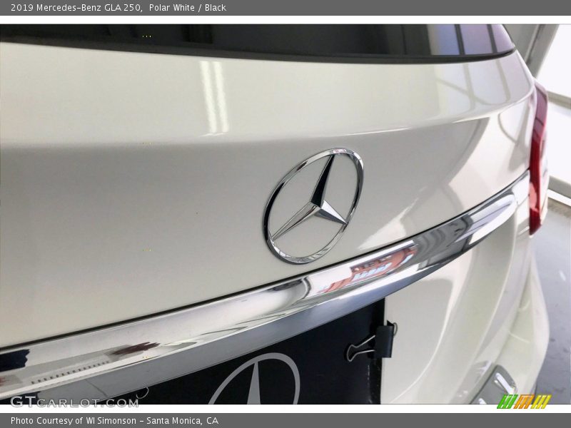 Polar White / Black 2019 Mercedes-Benz GLA 250