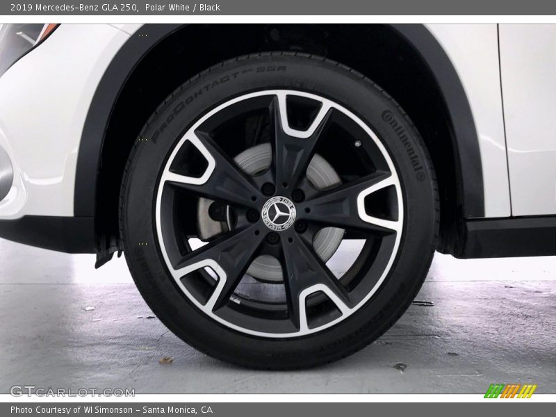 Polar White / Black 2019 Mercedes-Benz GLA 250