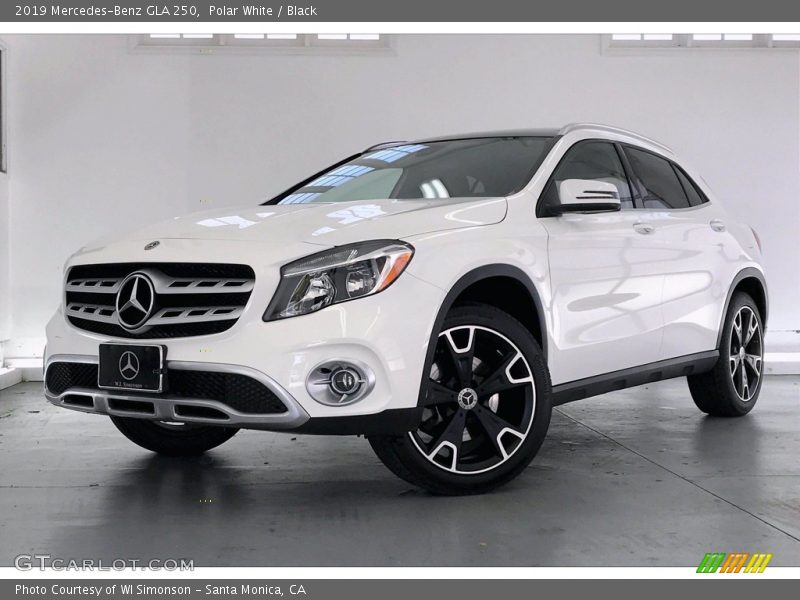 Polar White / Black 2019 Mercedes-Benz GLA 250