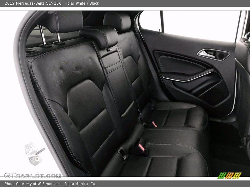 Polar White / Black 2019 Mercedes-Benz GLA 250