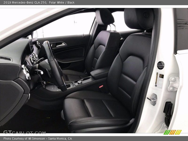 Polar White / Black 2019 Mercedes-Benz GLA 250