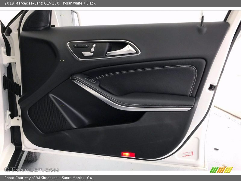 Polar White / Black 2019 Mercedes-Benz GLA 250