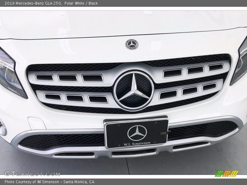 Polar White / Black 2019 Mercedes-Benz GLA 250