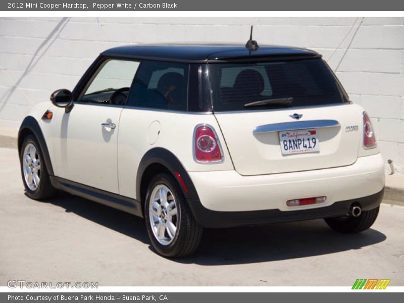Pepper White / Carbon Black 2012 Mini Cooper Hardtop