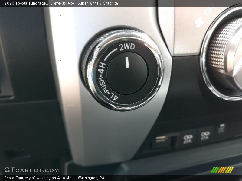 Super White / Graphite 2020 Toyota Tundra SR5 CrewMax 4x4